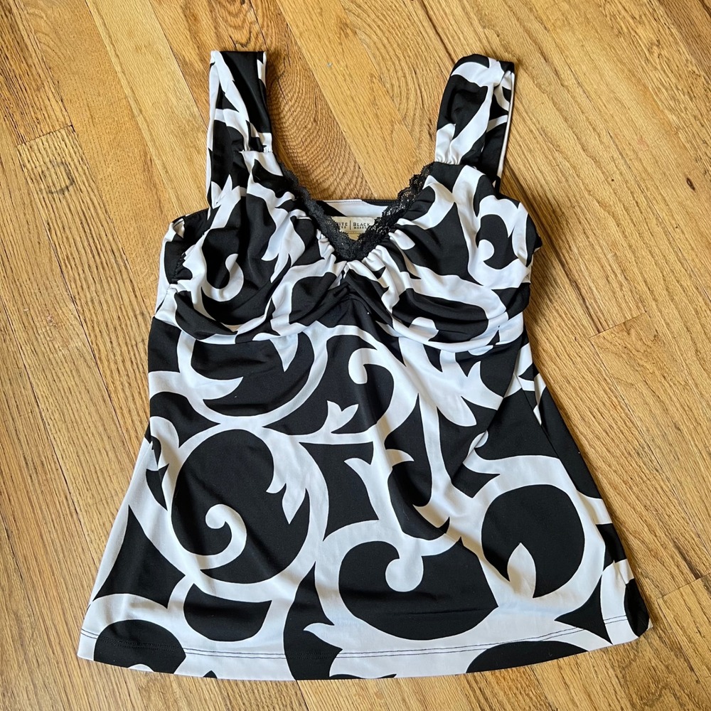 White House Black Market Black White Scroll Print Lace Trim Ruched Top M y2k‎ - Picture 6 of 8